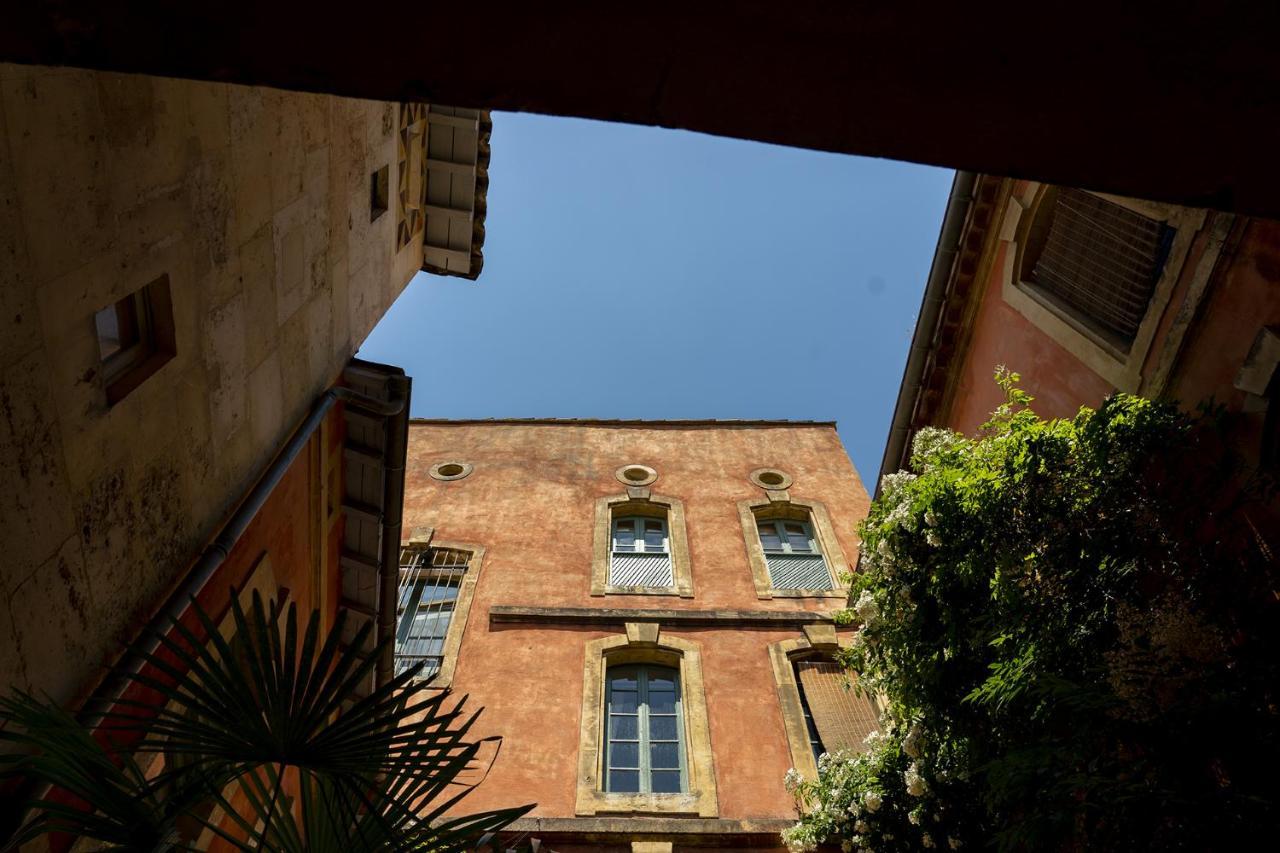 Rue Du Chateau Tarascon Exterior photo